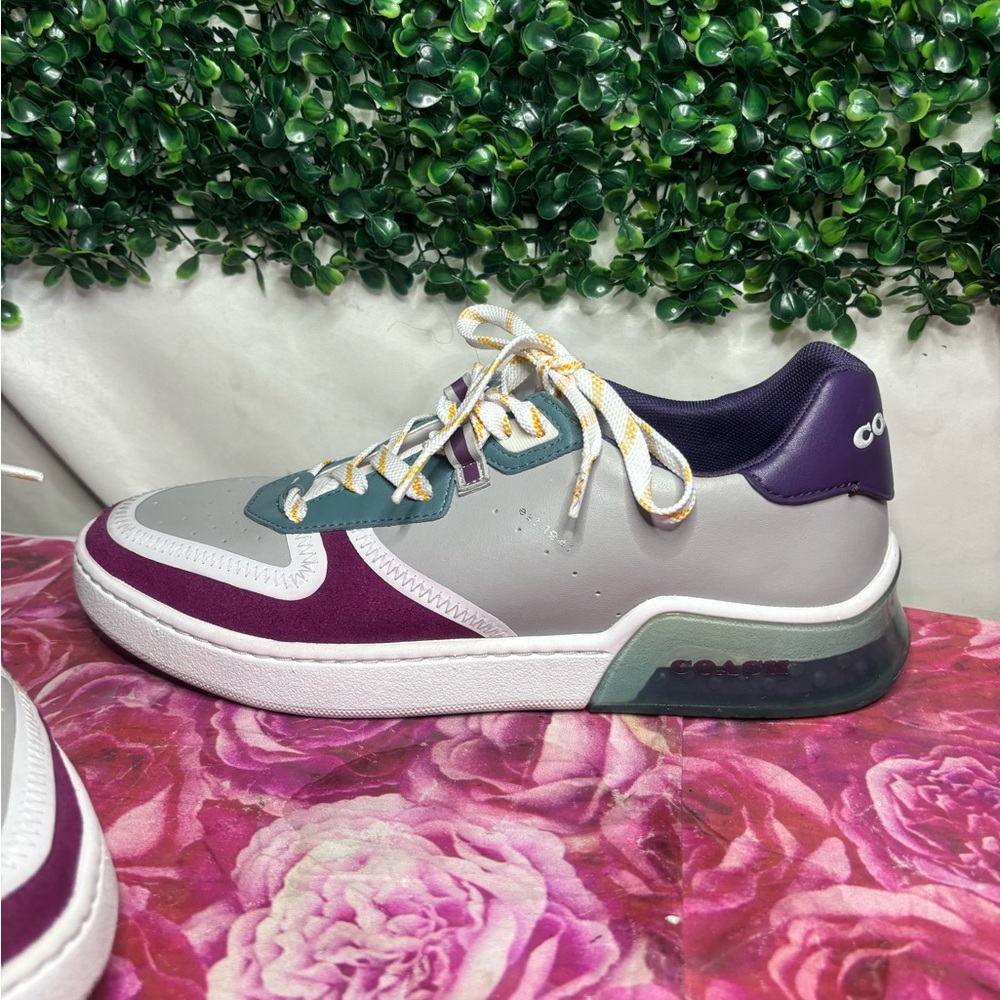 Women’s size 10 coach shoes - Picture 2 of 9